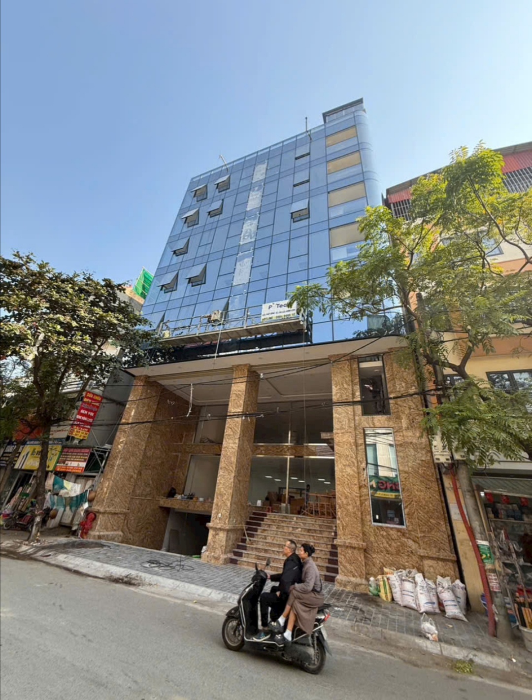 Bán tòa nhà Văn Phòng 10 tầng mặt phố Cầu Giấy Dt 255m2 Mt 15m. Gía 255 tỷ 15980600