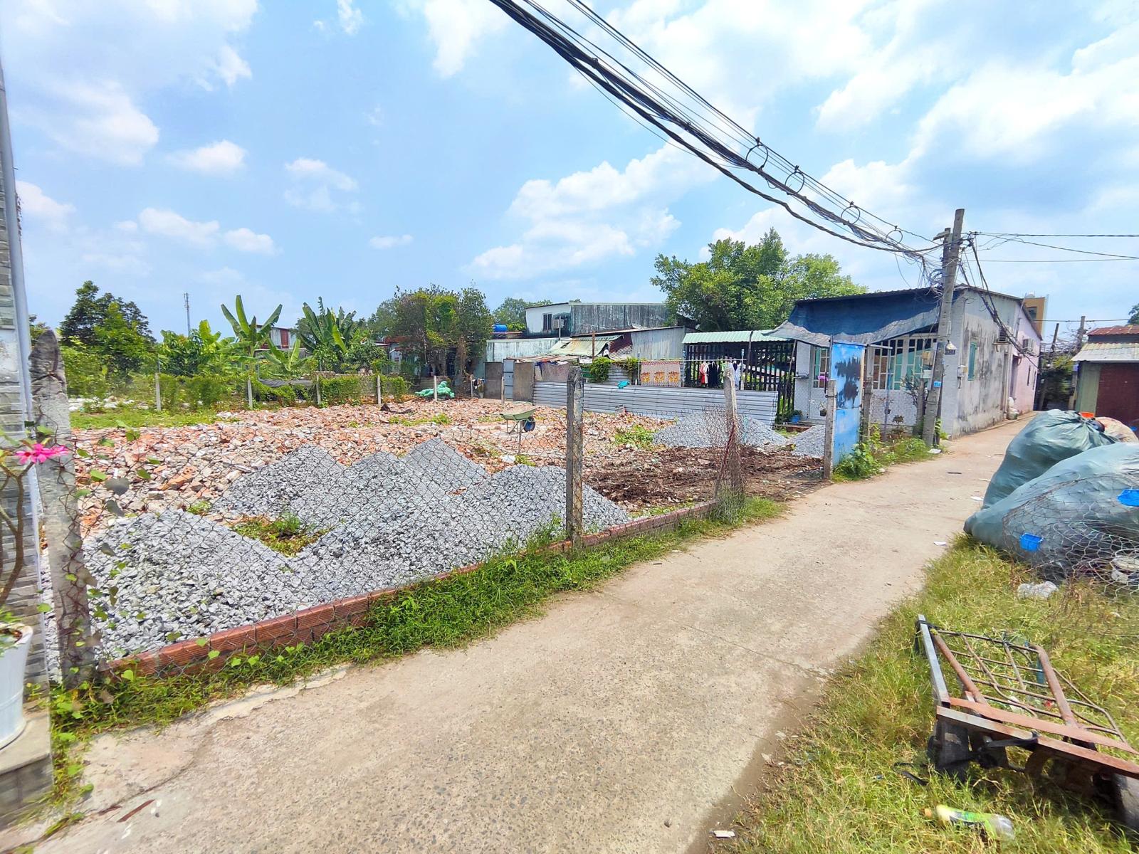 CẦN BÁN 107M2 ĐẤT THỔ CƯ LÔ GÓC HẺM XE BA GÁC 15980604