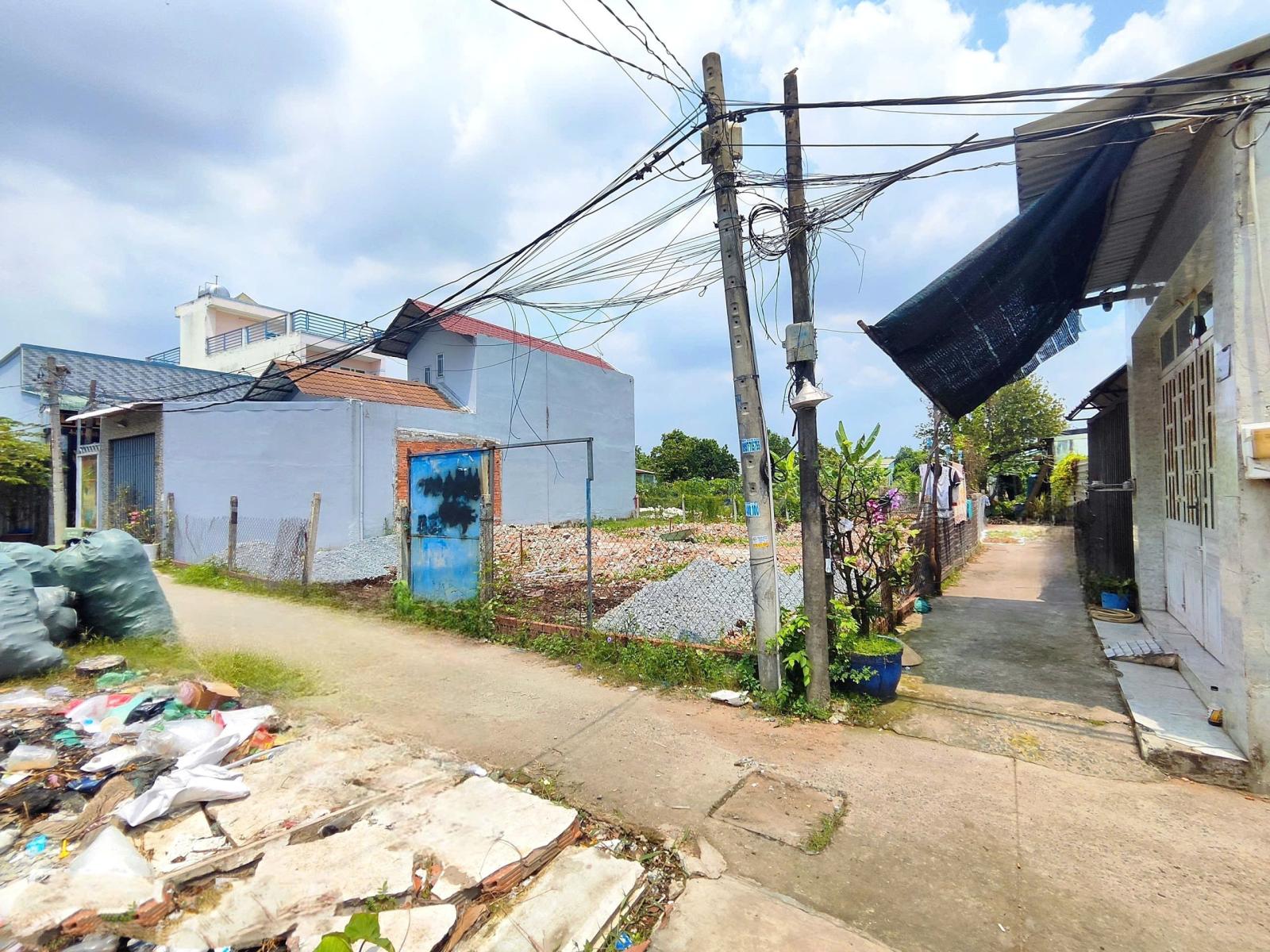 CẦN BÁN 107M2 ĐẤT THỔ CƯ LÔ GÓC HẺM XE BA GÁC 15980604