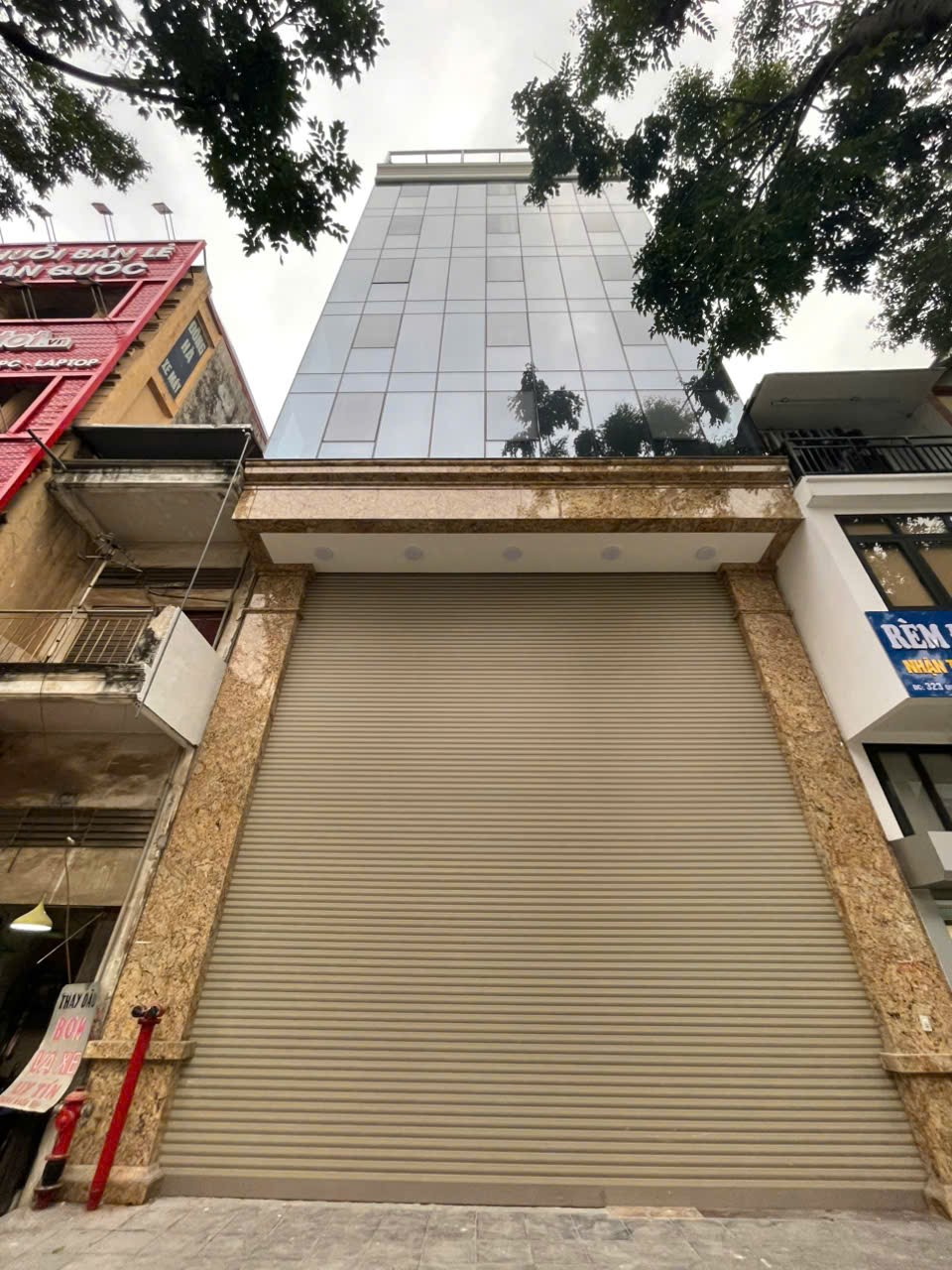 Bán tòa nhà Văn Phòng 9 tầng mặt phố Quang Trung Dt 216m2 Mt 9m.Giá 145 tỷ 14145713