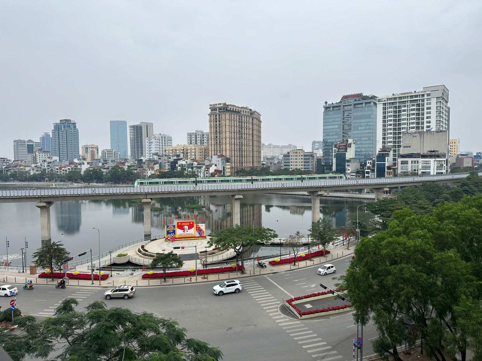 CHO THUÊ NHÀ: MẶT TIỀN TRUNG TÂM QUẬN ĐỐNG ĐA ĐỐI DIỆN HỒ HOÀNG CẦU. 15980623