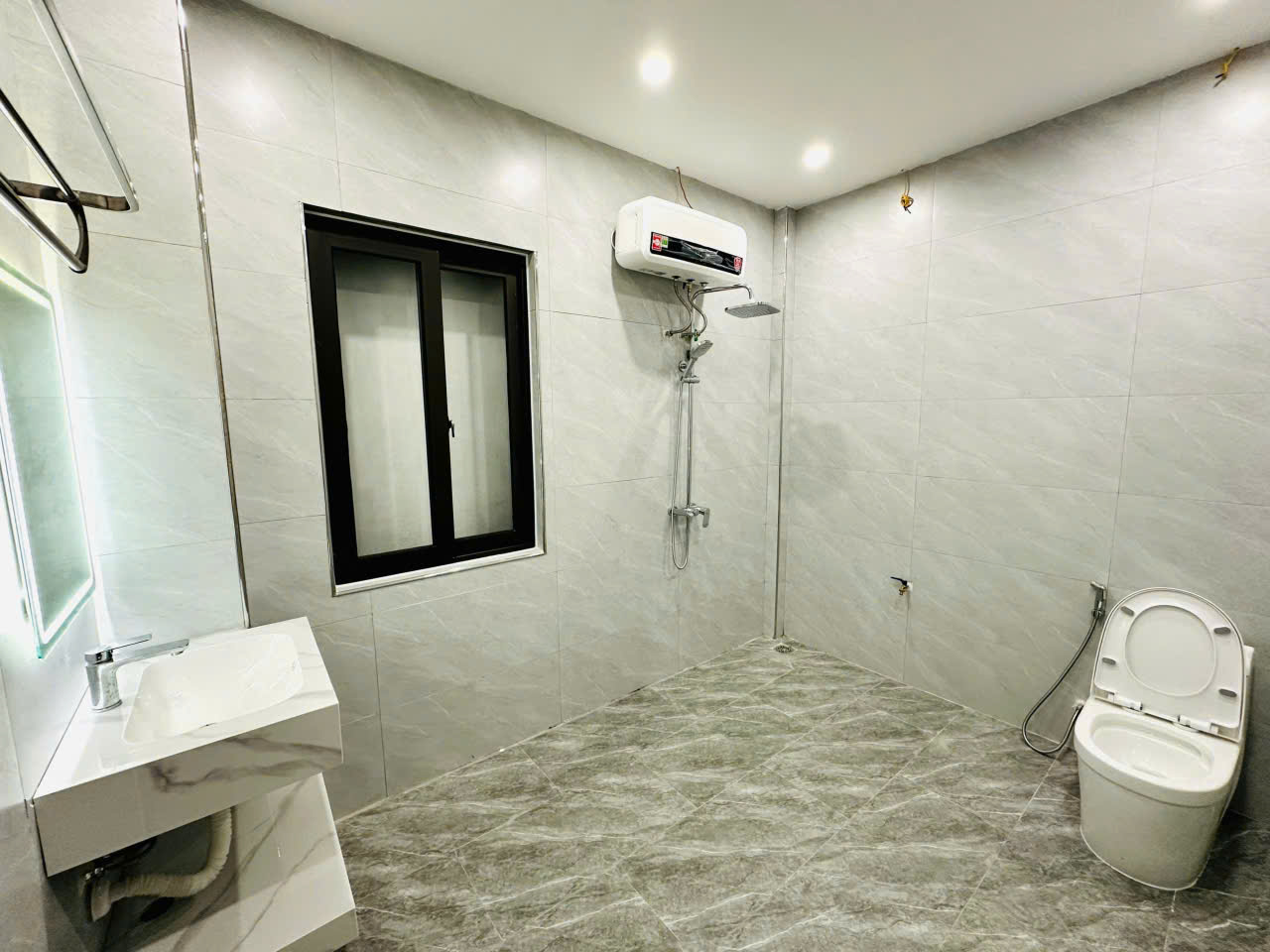 nhà xây mới ngõ 229 Miếu hai xã - lê chân
 15980625