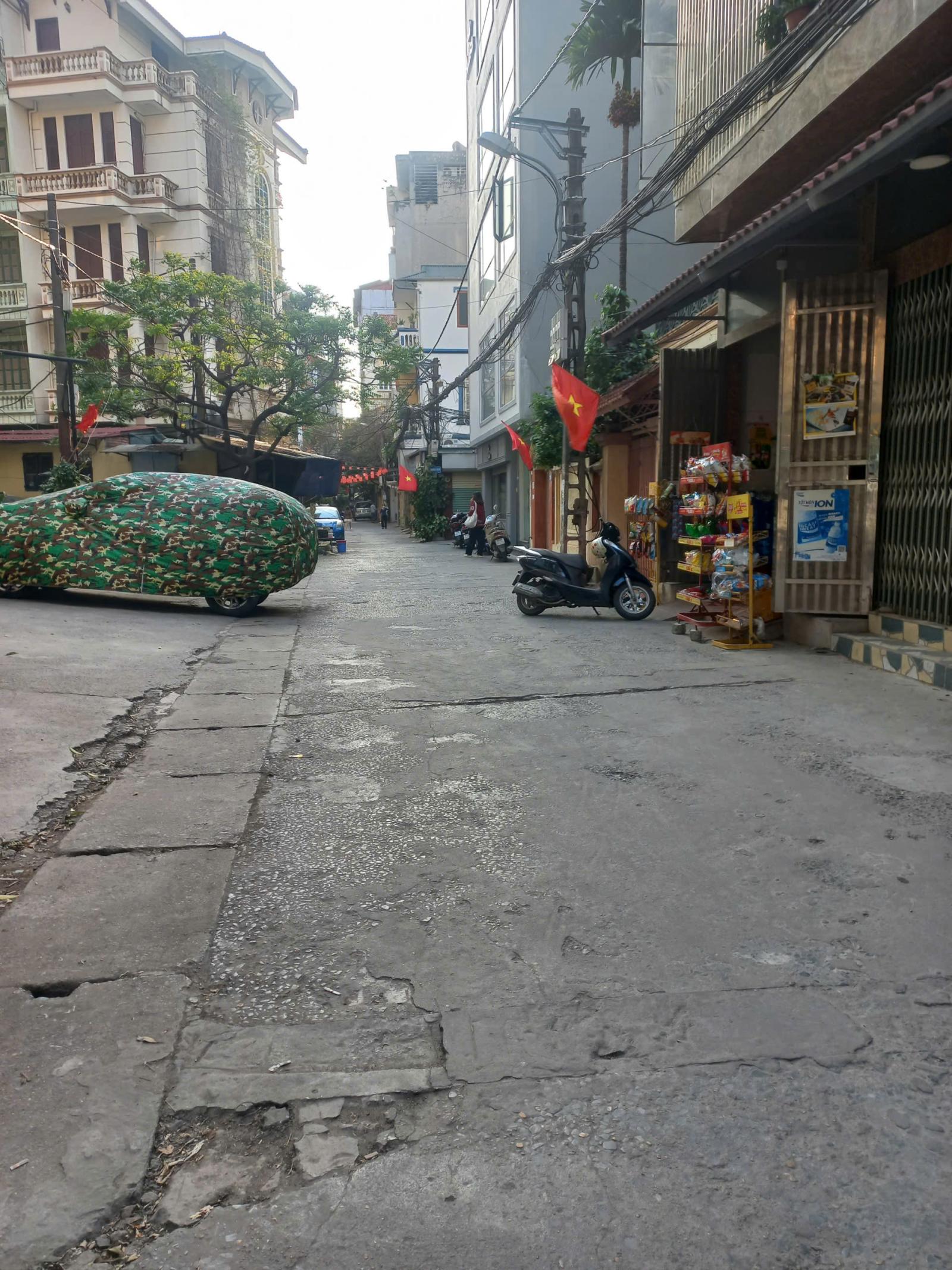 Bán nhà mặt ngõ Hoàng Quốc Việt phù hợp làm văn phòng 15980624