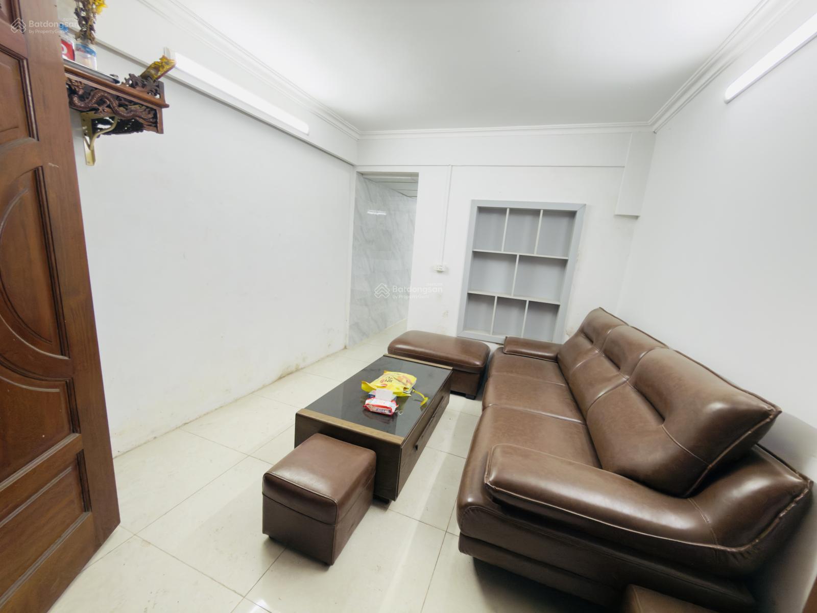 Bán nhà tập thể Ngô Thì Nhậm HBT cũ 82m2 2 ngủ 1wc chỉ nhỉnh 4,5x tỷ ô tô 15980631