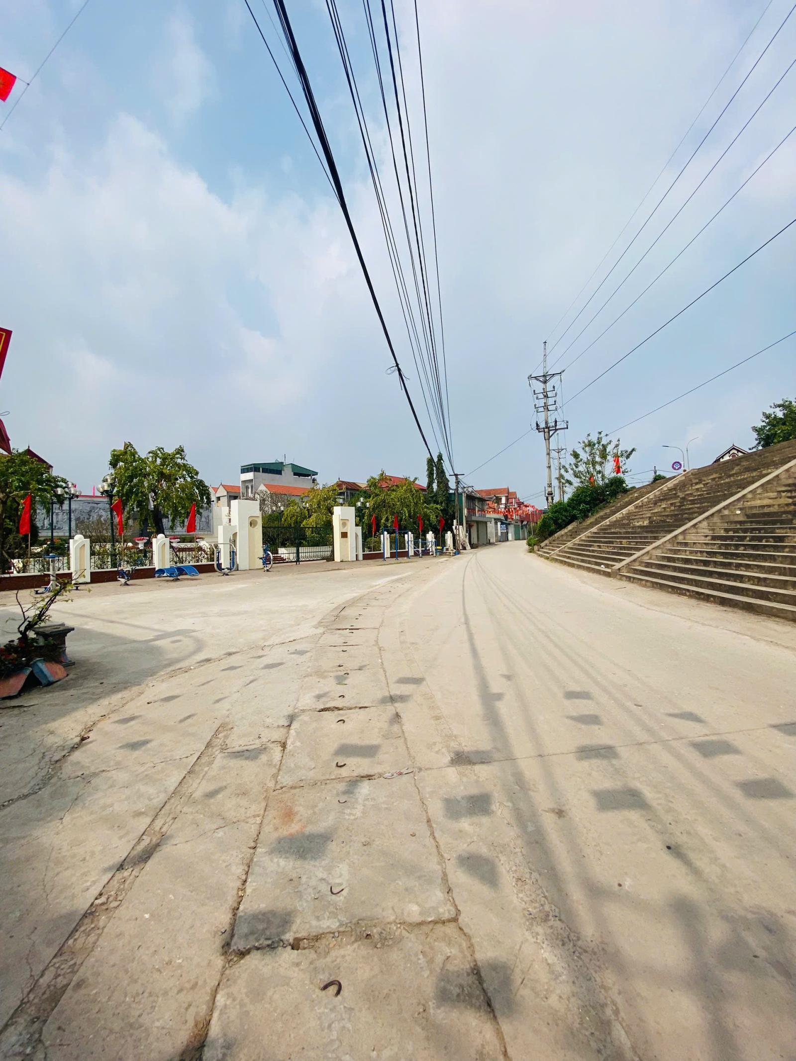 51M ĐẤT TRUNG CHÂU B – SÁT THƯỢNG MỖ – Ô TÔ ĐỖ CỬA 15980634