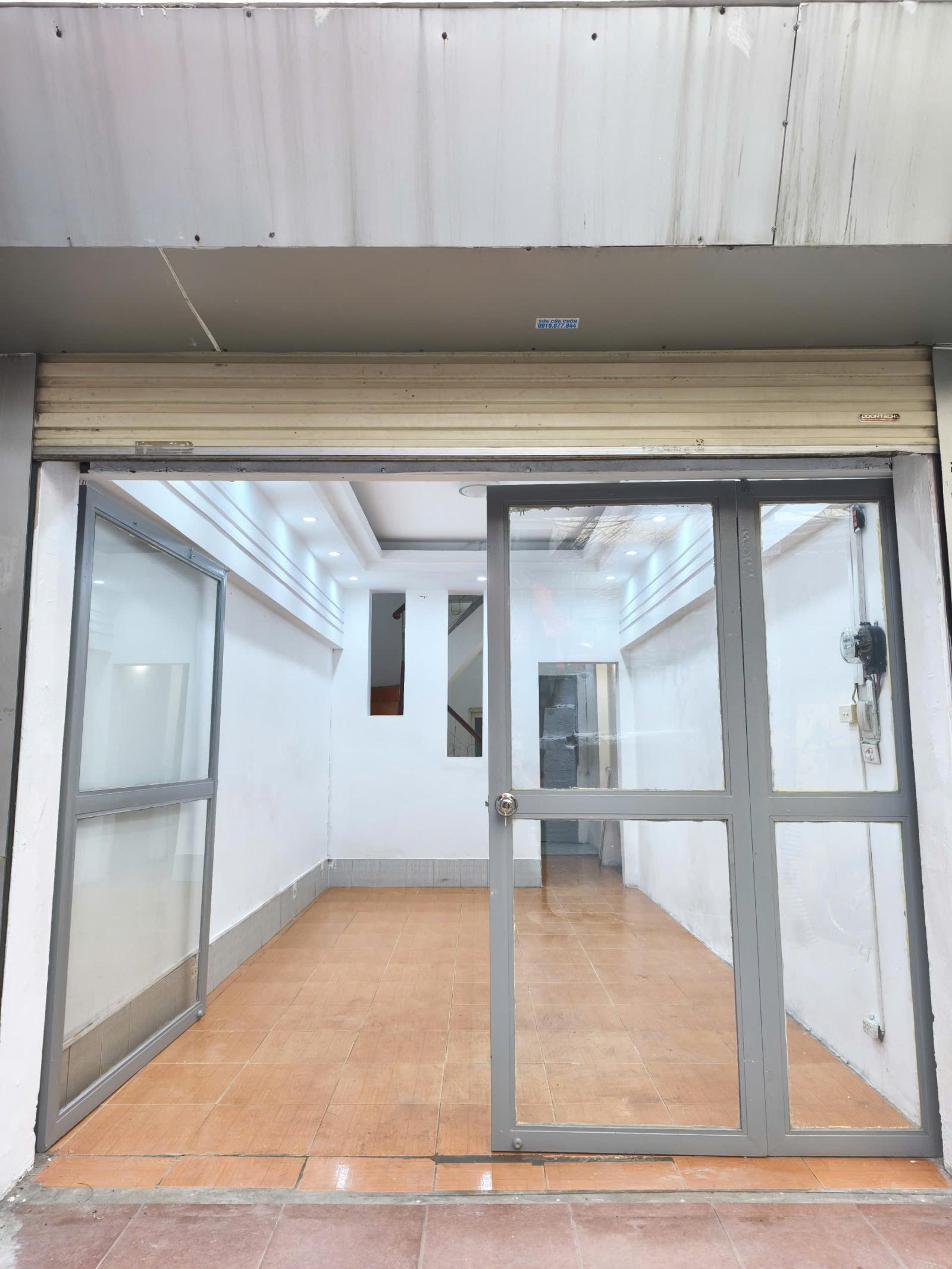 Cho thuê nhà ngõ Láng Hạ, làm nail, cà phê...2 tầng x 35m2 mặt tiền 3.3 m, 12.5 triệu 15980681