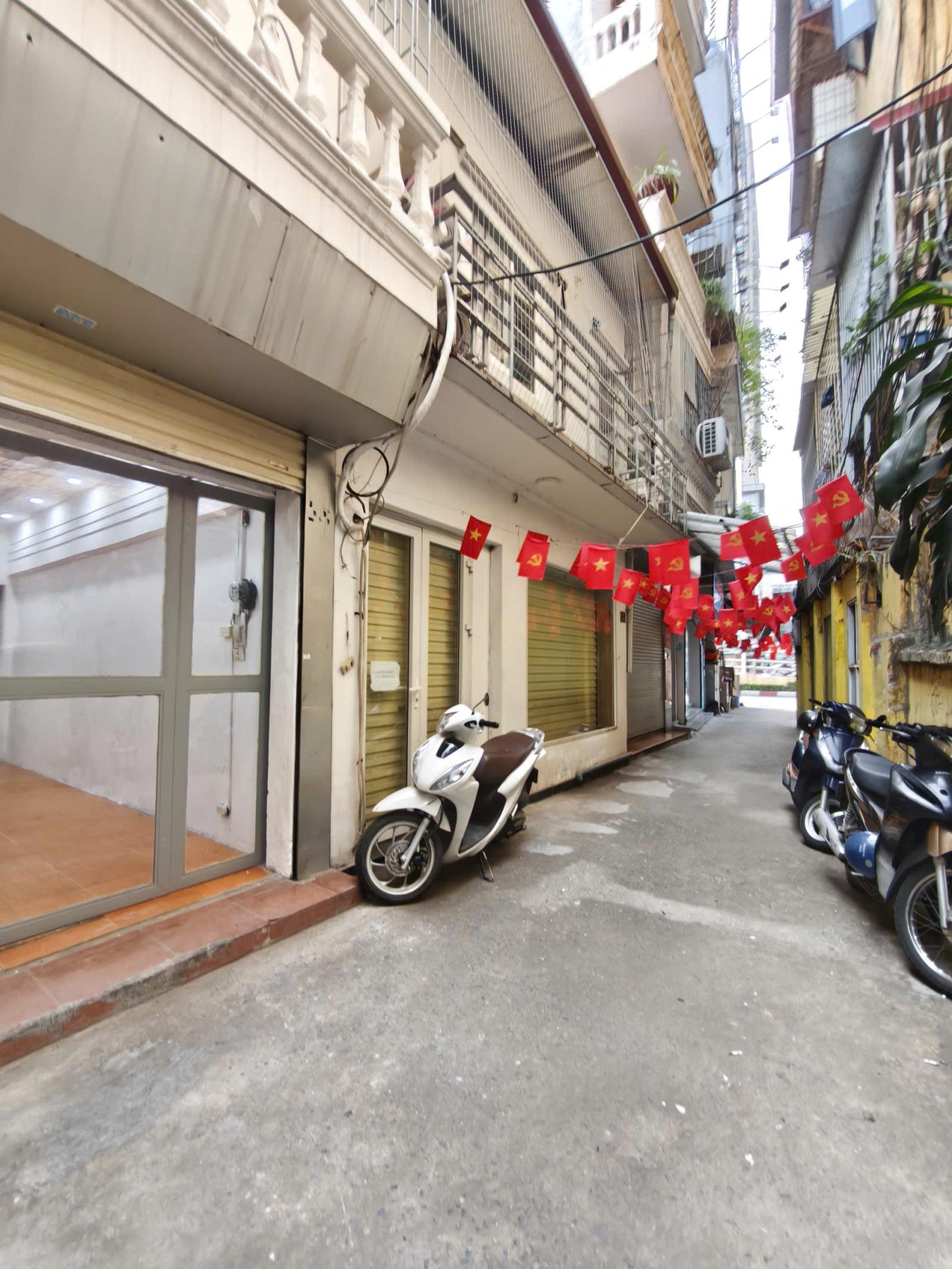 Cho thuê nhà ngõ Láng Hạ, làm nail, cà phê...2 tầng x 35m2 mặt tiền 3.3 m, 12.5 triệu 15980681