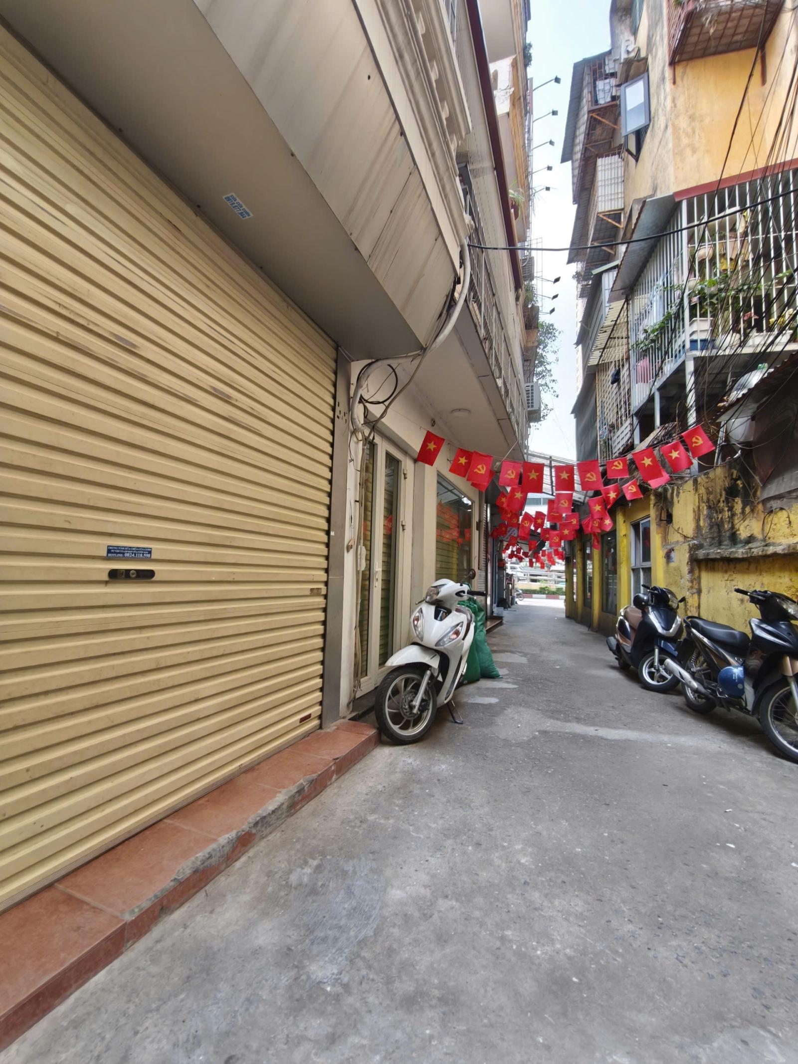 Cho thuê nhà ngõ Láng Hạ, làm nail, cà phê...2 tầng x 35m2 mặt tiền 3.3 m, 12.5 triệu 15980681