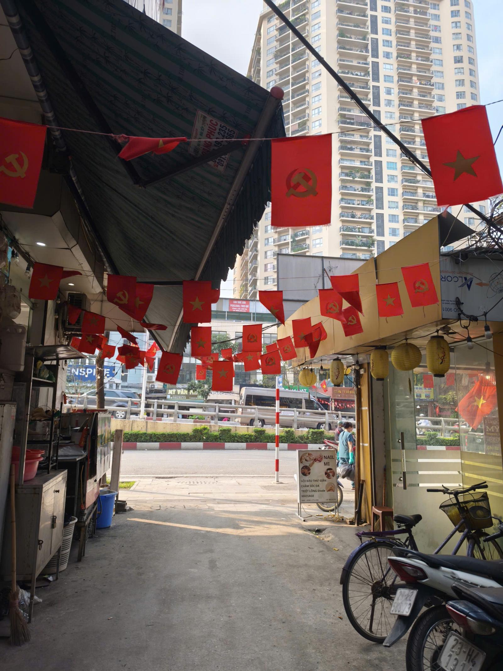 Cho thuê nhà ngõ Láng Hạ, làm nail, cà phê...2 tầng x 35m2 mặt tiền 3.3 m, 12.5 triệu 15980681