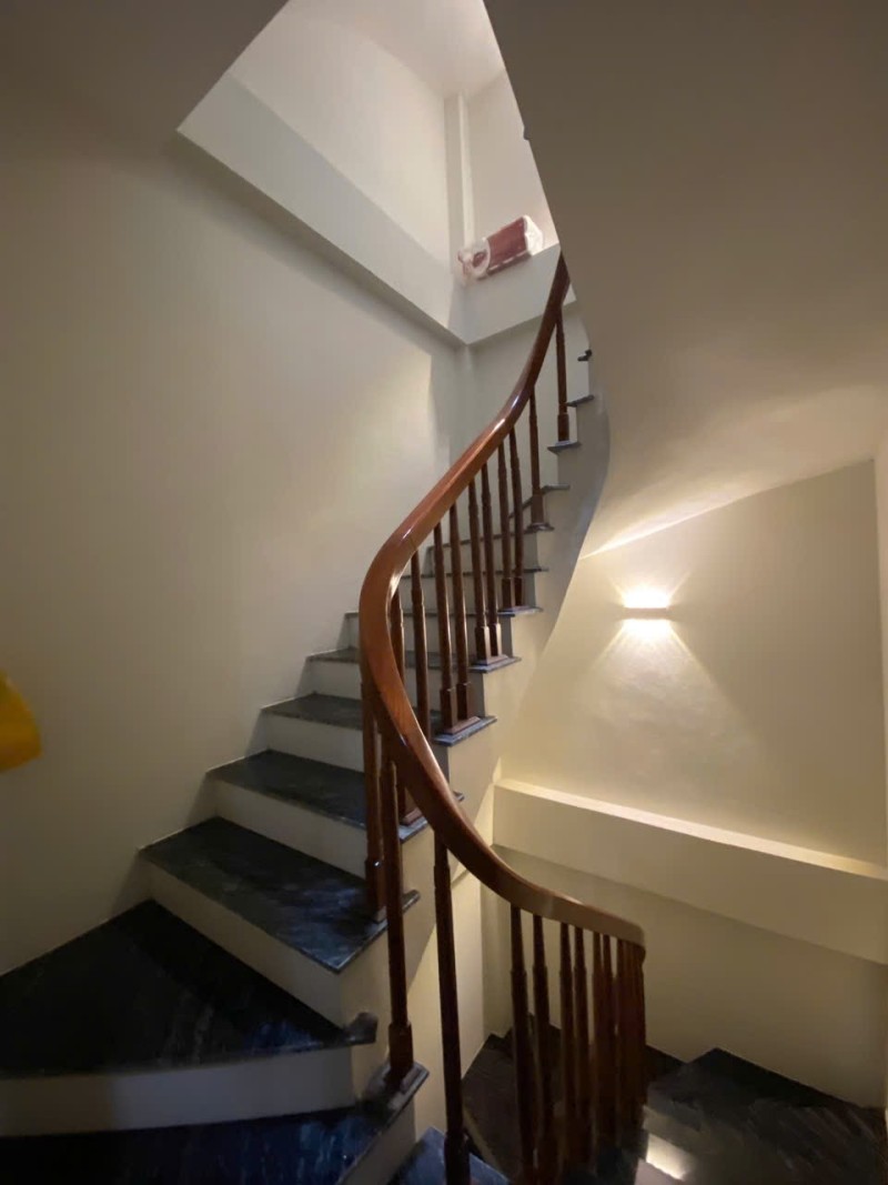 BÁN NHÀ NGUYỄN SƠN – LONG BIÊN, PHÂN LÔ Ô TÔ TRÁNH, 5 TẦNG, GIÁ 9.1 TỶ 15980697