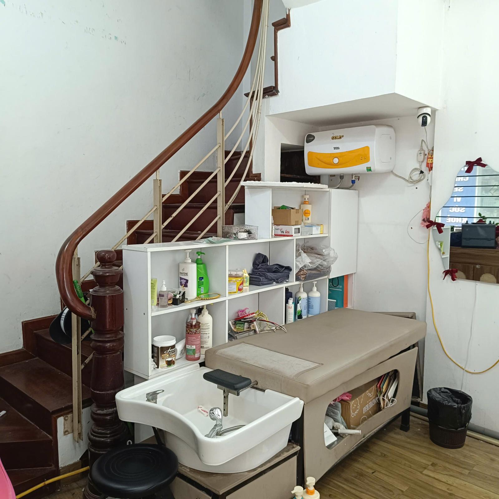 Cần cho thuê Nhà mặt ngõ KD Kim Mã 5 tầng x 30m2 4 ngủ, 4 wc, 20 Triệu/th 15980744