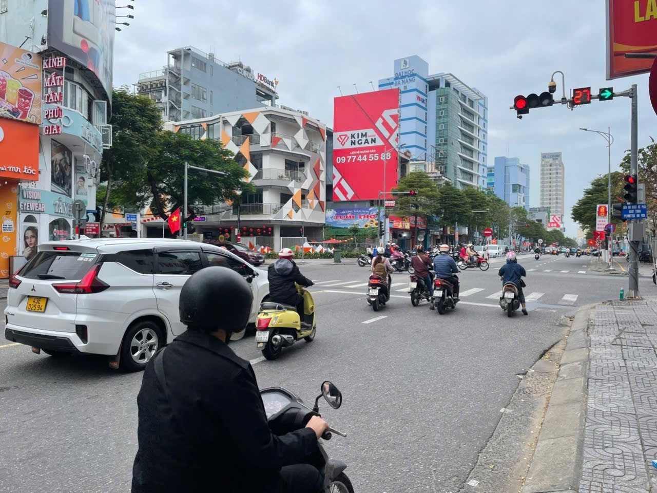 Bán nhà mặt tiền Lê Duẩn 68m2 gần Cầu Sông Hàn, vị trí kinh doanh đẹp, giá 22.5 tỷ 15980784