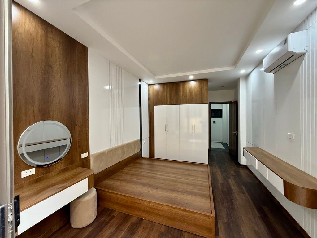 hoàng hoa thám 36m x5 tầng 10,9 tỷ nhà mới,gần phố,gần hồ tây 15980799