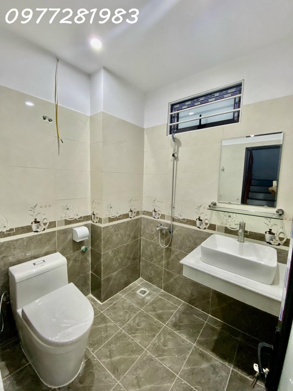 🔥 HƠN 3.X TỶ – NHÀ CẤP 4 NGAY NGÃ TƯ TRÔI – Ô TÔ ĐỖ CỬA 🔥 15980971