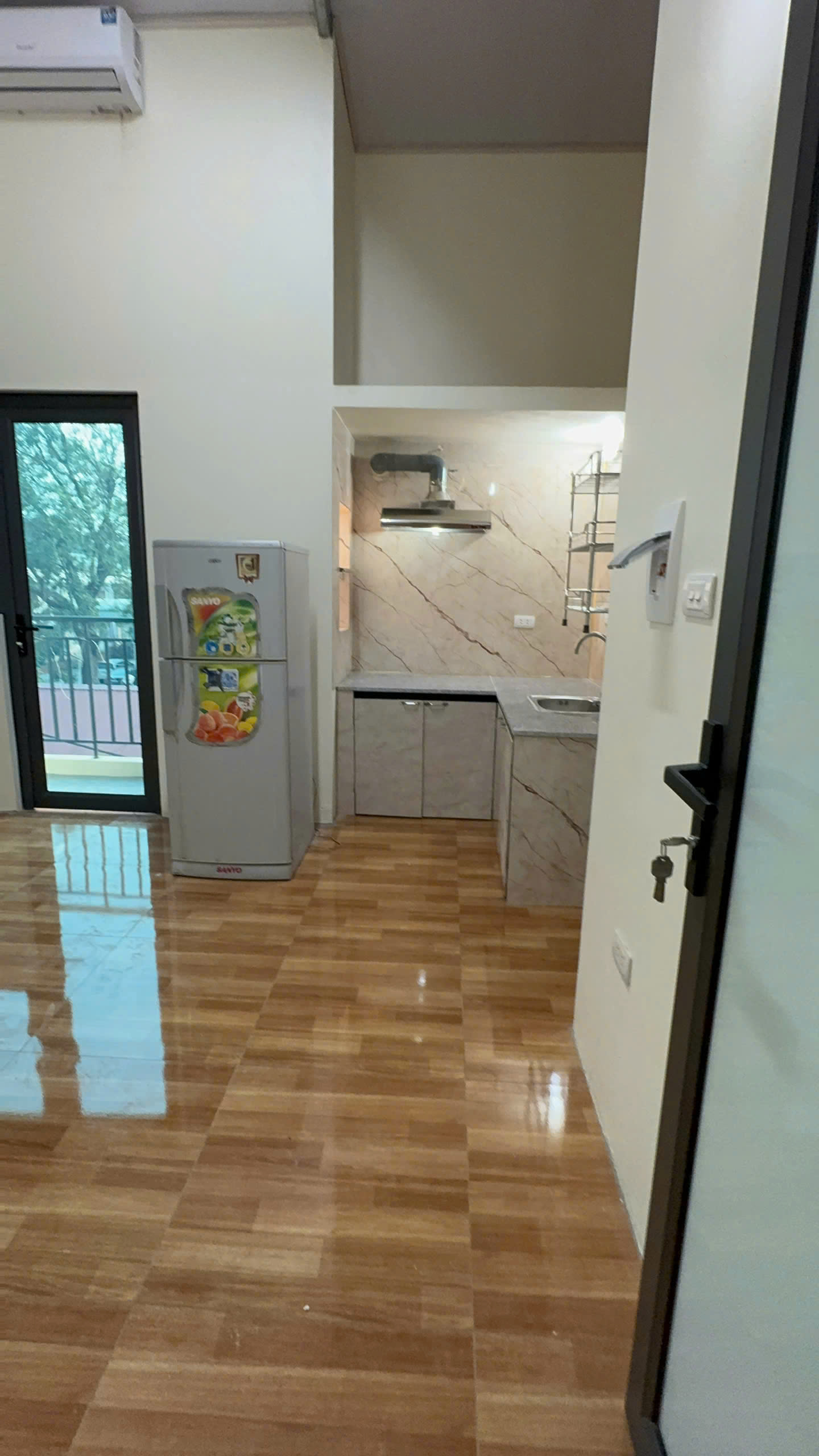 CHO THUÊ PHÒNG CCMN FULL NỘI THẤT – GẦN CHỢ NHỔN, GẦN ĐHCN, HÀ NỘI 15981013