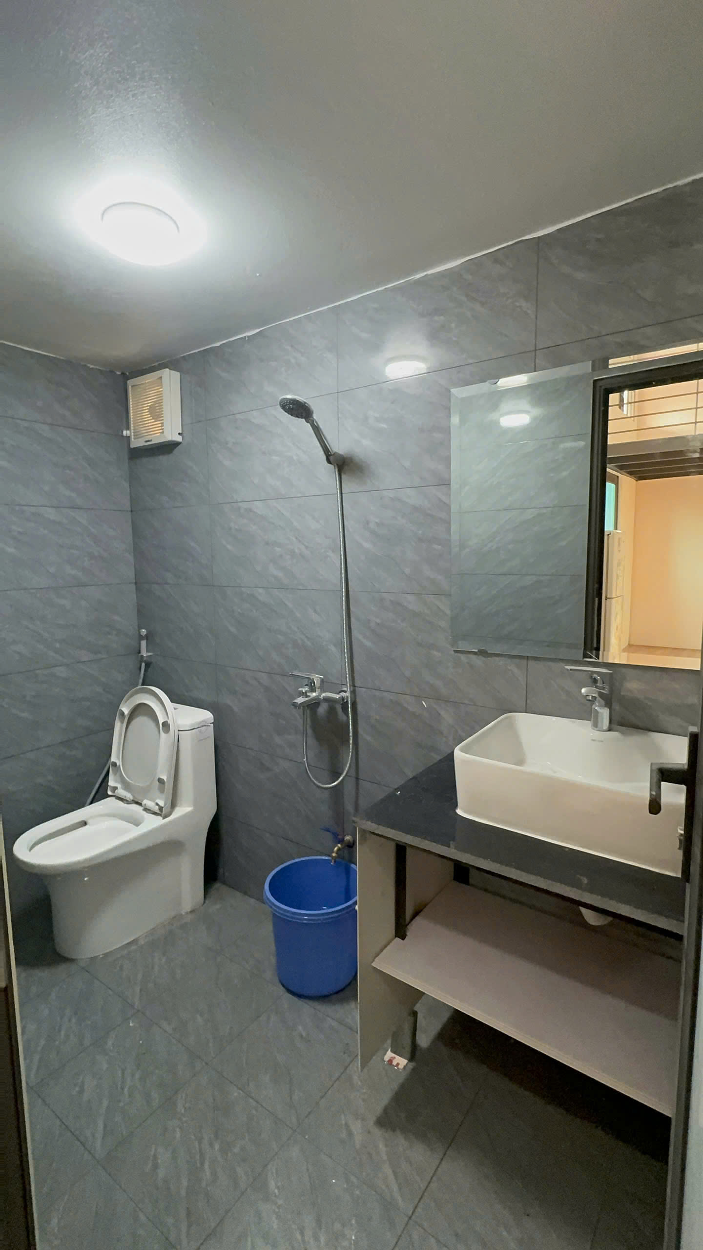 CHO THUÊ PHÒNG CCMN FULL NỘI THẤT – GẦN CHỢ NHỔN, GẦN ĐHCN, HÀ NỘI 15981013