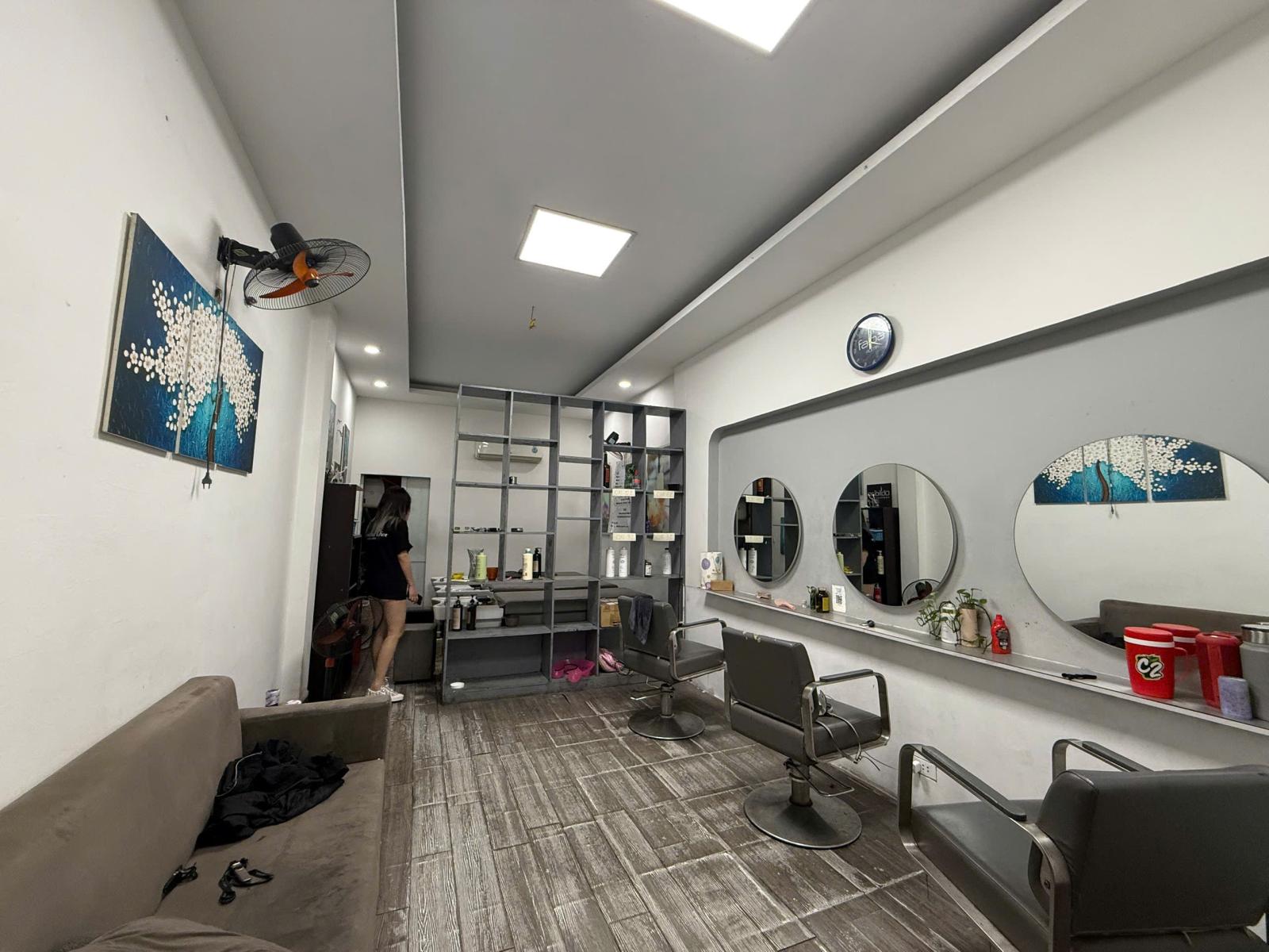 SANG NHƯỢNG SALON TÓC – MẶT PHỐ TRẦN ĐẠI NGHĨA, HAI BÀ TRƯNG 15981015