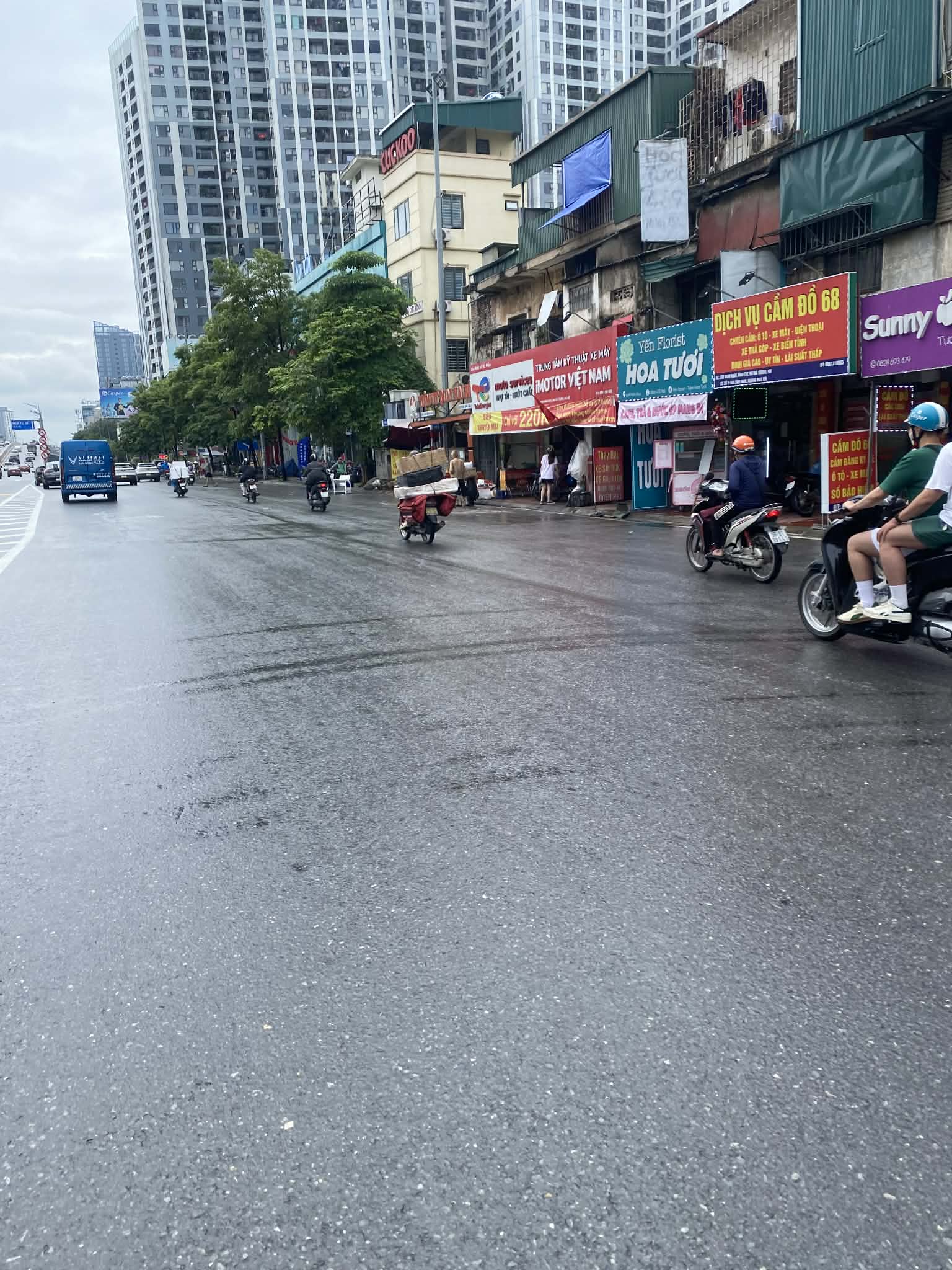 Cho thuê nhà 3 tầng thang máy mặt phố Thành Trung,Trâu Quỳ 55m2 mt4m đường 30m 15981050