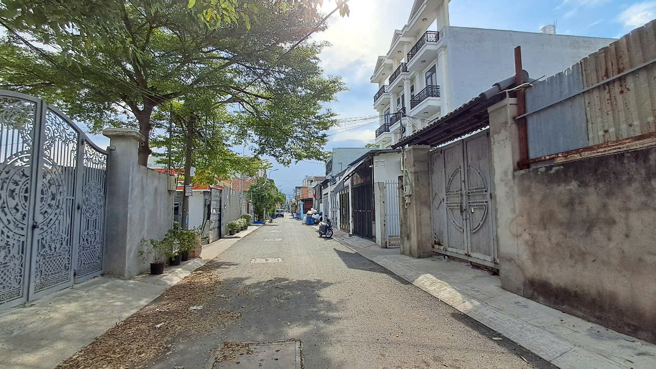 Bán Nhà 3 Lầu Mặt Tiền Hẻm 686 Quốc Lộ 13, Hiệp Bình Phước , Thành Phố Thủ Đức 15981072