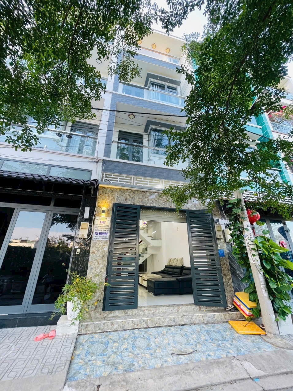 NHÀ DÂN TRÍ CAO - 4 TẦNG HẺM XE HƠI THÔNG - CẠNH PHÚ MỸ HƯNG, HƠN 6 TỶ 15981080