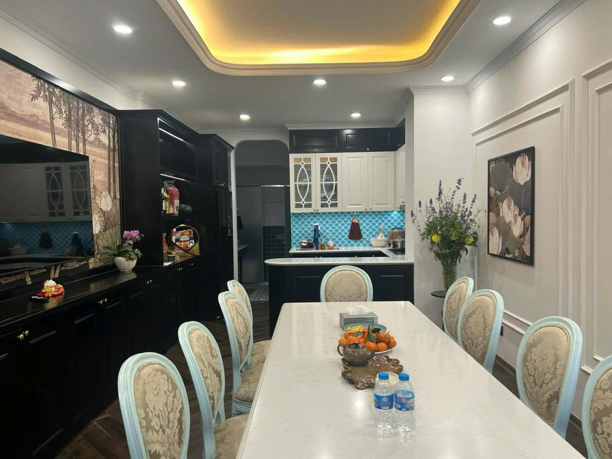 Cực hiếm! Bán nhà phân lô Lý Nam Đế, 36m2, 5 tầng, nhỉnh 17 tỷ, ô tô đỗ cửa, kinh doanh 15981092