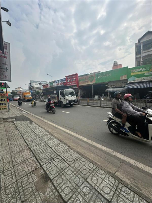 Bán Nhanh Nhà MTKD Nguyễn Oanh P17. Kết cấu (1tr,1l, 3PN-2WC) DT 4,2x15 (DTCN 60m2) Giá 8 Tỷ 15981093