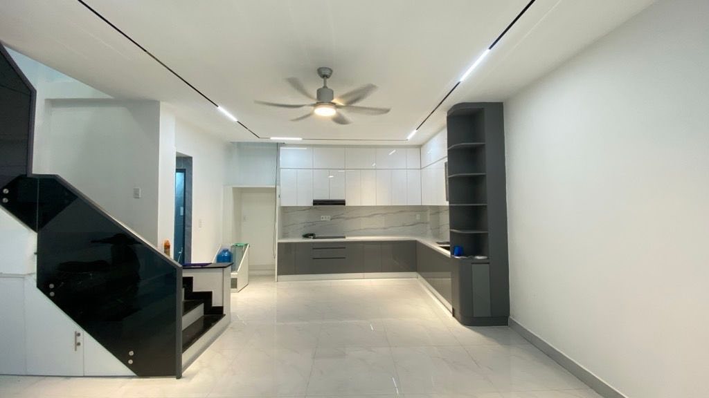 TÂN SƠN NHÌ – HẺM TẢI TRÁNH THÔNG – NHÀ MỚI 2 TẦNG – 60M NỞ HẬU – NHỈNH 7 TỶ 15981110