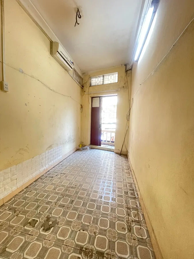 Cần bán mặt bằng kinh doanh Lĩnh Nam - 18m2 nhỉnh 5 tỷ - sổ riêng - phân lô ô tô- vỉa hè 15981142