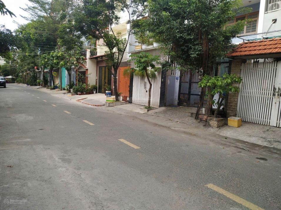 Bán mặt tiền đường HXT 10m 409/ Nguyễn Oanh P17 Gò Vấp. DT 4x17m (CN 65 m2) 1tr1L giá 9,1 tỷ 15981210