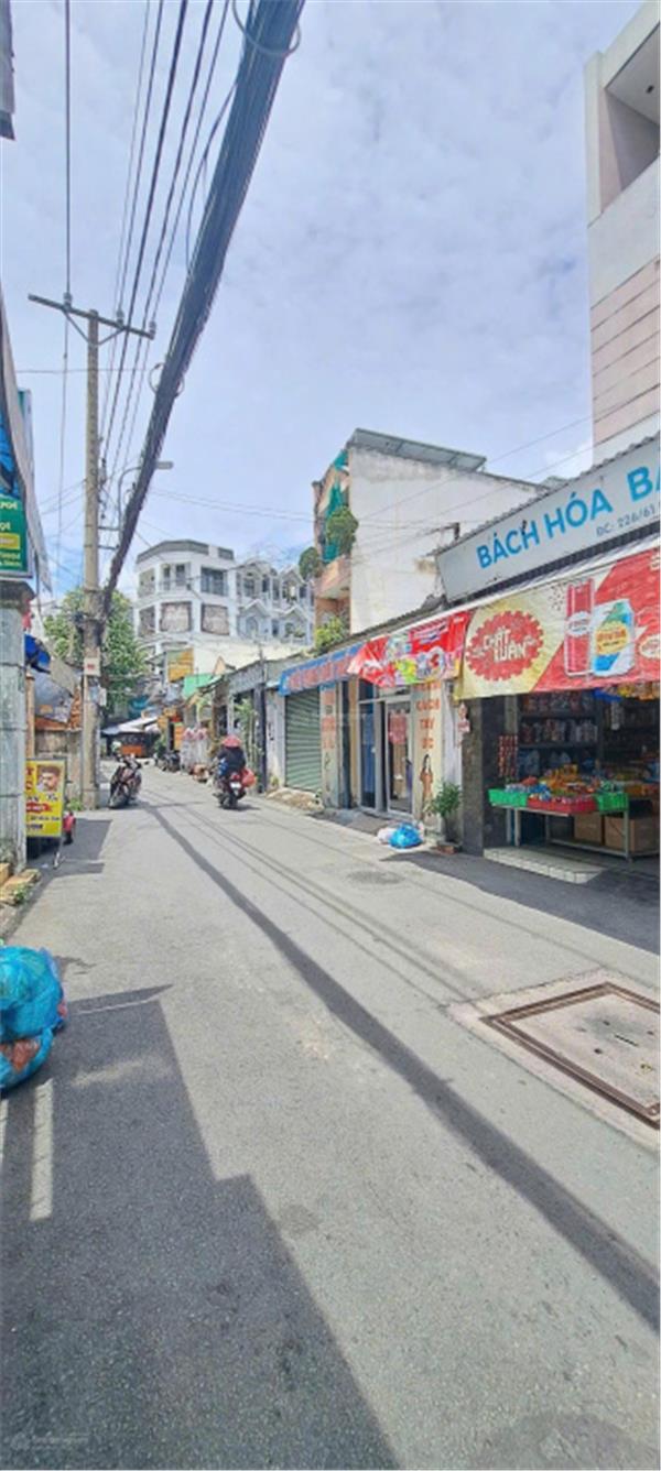 Bán nhà HXH 6m tại đường Nguyễn Văn Lượng. DT 4,14x16 (CN 68 m2). Nở hậu 4,46, giá cực tốt 7,8 tỷ 15981233