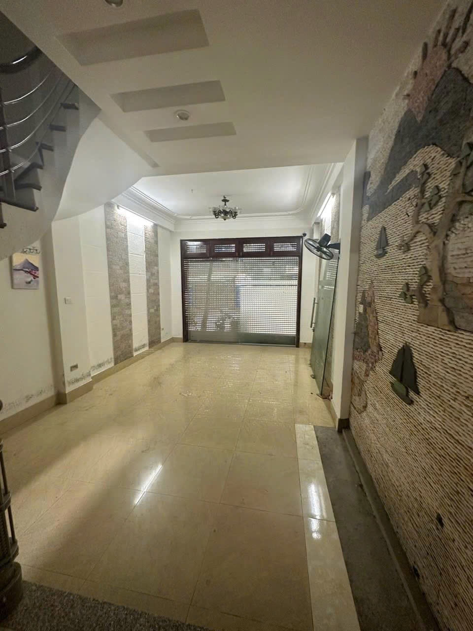 Bán Nhà Đền Lừ 1. 40m2. 5 tầng. mặt tiền 4m. giá 17.9 Tỷ Hoàng Mai Hà Nội 15981251