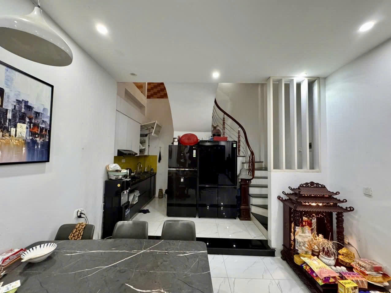 Bán Nhà Thổ Quan 50m2. 5 tầng. mặt tiền 3.8m. giá 17 tỷ Đống Đa Hà Nội 15981274