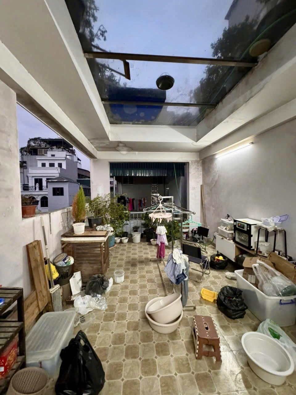 Bán Nhà Thổ Quan 50m2. 5 tầng. mặt tiền 3.8m. giá 17 tỷ Đống Đa Hà Nội 15981274