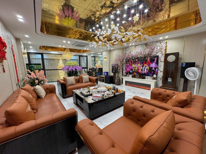 Bán nhà Phố Trạm,Long Biên 8 tầng,95m,mt5.5m oto tránh,kinh doanh nhỉnh 30 tỷ 15981339