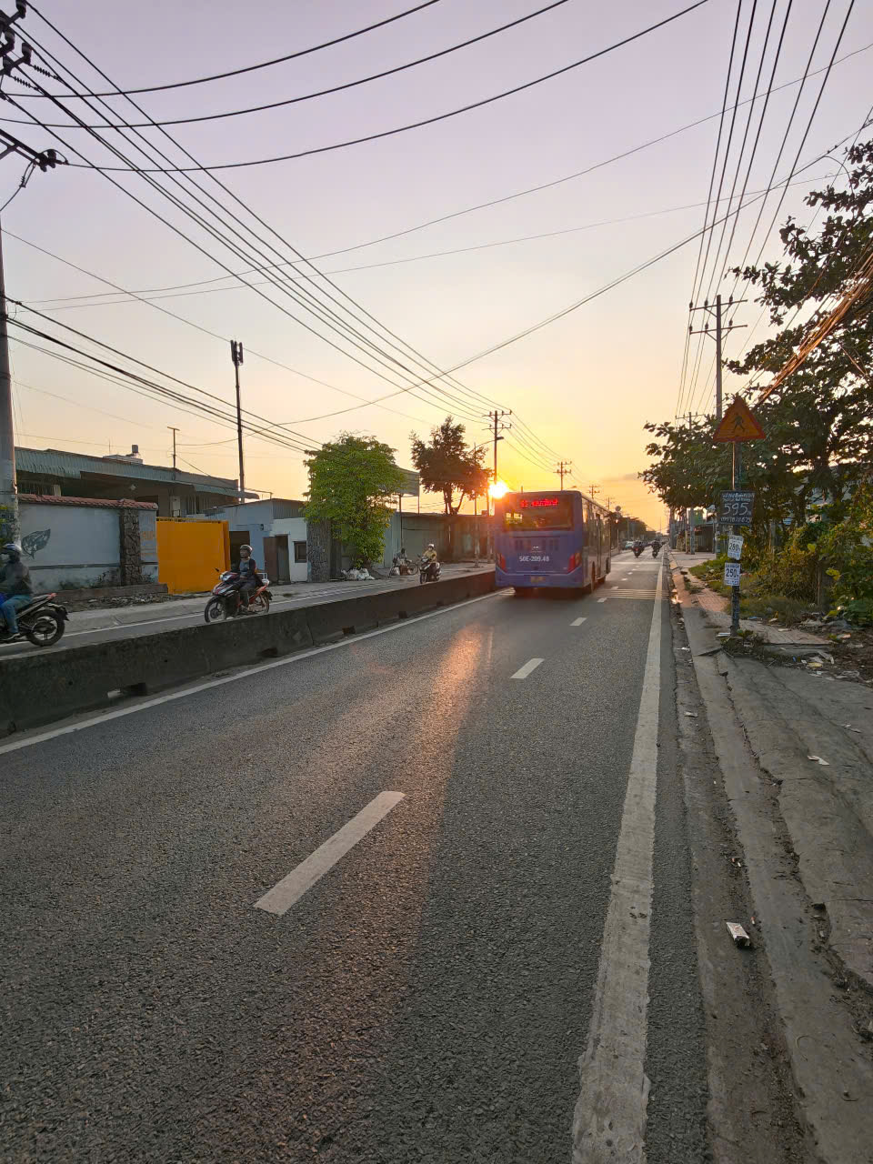 BÁN ĐẤT MT NGUYỄN VĂN BỨA – NGANG 20M HIẾM – GẦN TRƯỜNG NGUYỄN VĂN CỪ 15981351