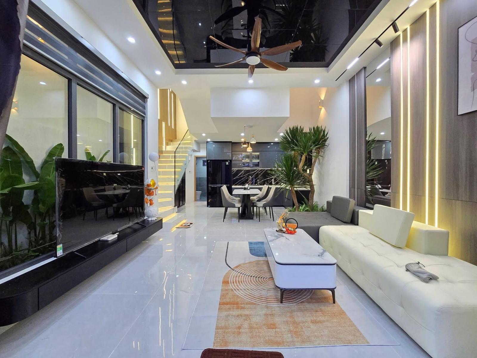 🔴💥Bán nhà 3 tầng đường Hoà Minh 10 - (Sát Trần Đình Tri, gần biển) 15981379