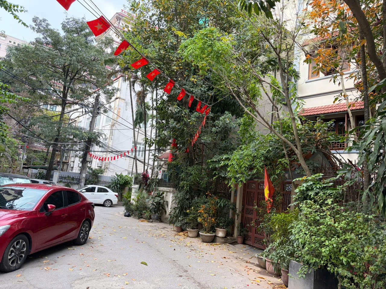 Hiếm, bán apartment Võng Thị, ô tô thang máy, chỉ 22 tỷ 15981393