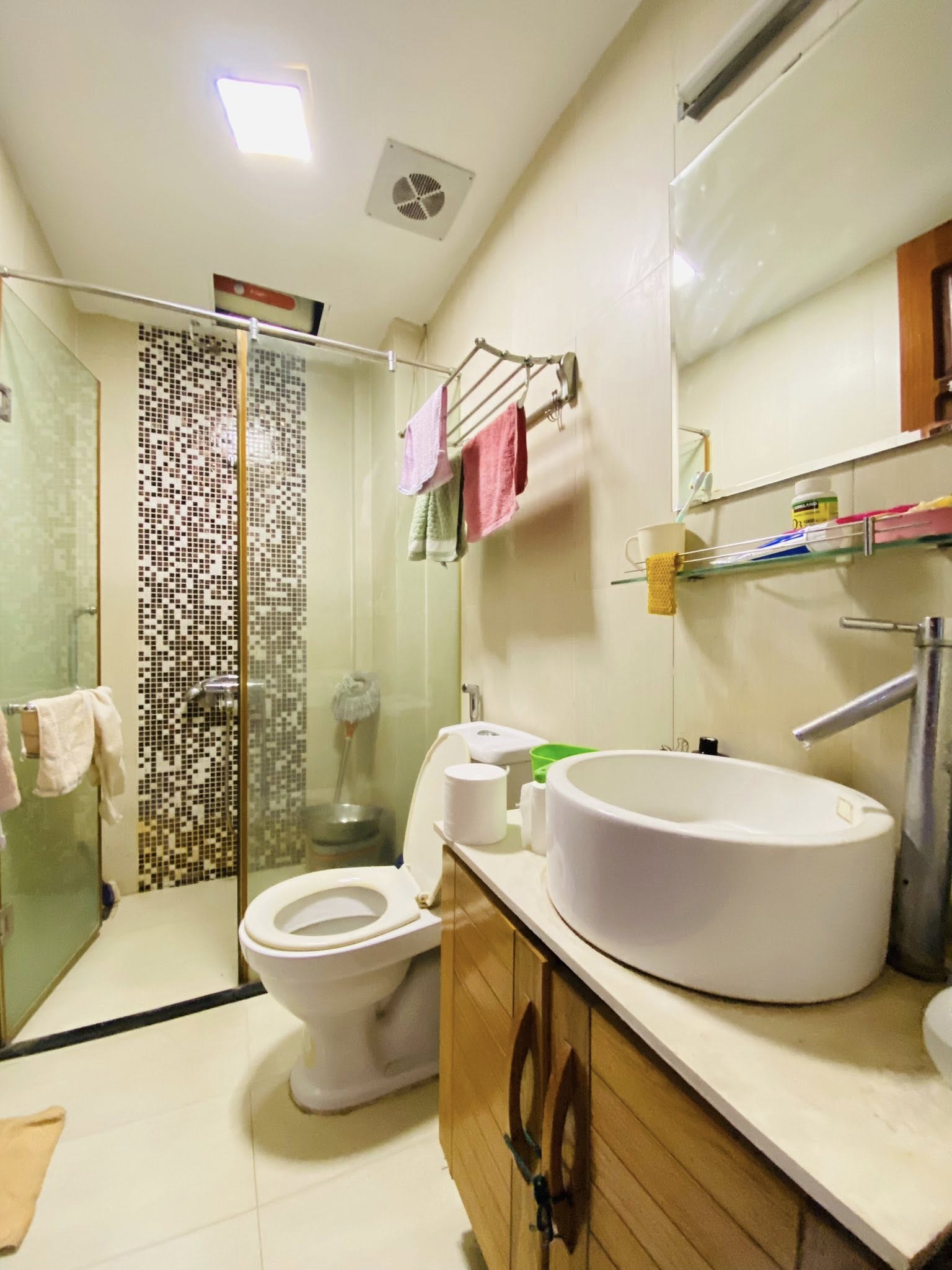 NHÀ NGÕ 201, TRẦN QUỐC HOÀN, CẦU GIẤY-PHÂN LÔ-Ô TÔ-KD: 41/50M X5T, MT 4M, GIÁ 23,5 TỶ. 15981441