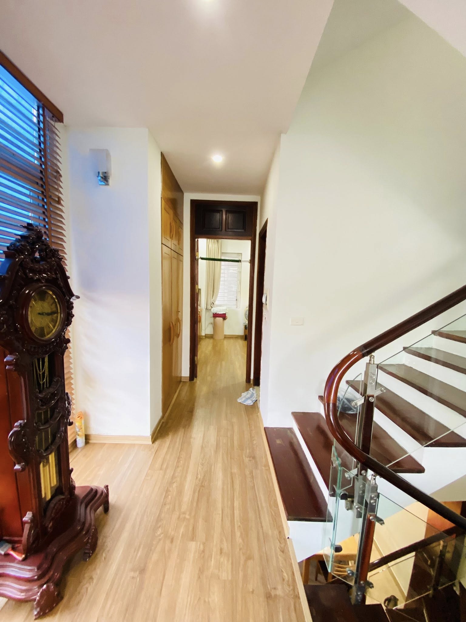 NHÀ NGÕ 201, TRẦN QUỐC HOÀN, CẦU GIẤY-PHÂN LÔ-Ô TÔ-KD: 41/50M X5T, MT 4M, GIÁ 23,5 TỶ. 15981441