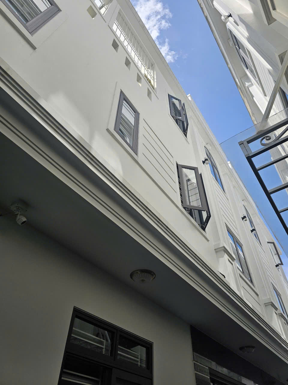 BÁN NHÀ GẦN CẦU RÀO 1 – NGÔ GIA TỰ – HẢI AN – FULL NỘI THẤT – GIÁ 3,48 TỶ 15981453