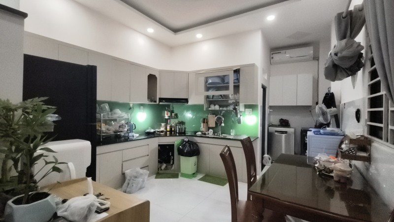 Bán nhà đường 109. Phước Long B,  Q9, Thủ Đức, TP HCM. DT 58m2, 4PN, sổ hồng. Giá  6.75  tỷ. 15981462
