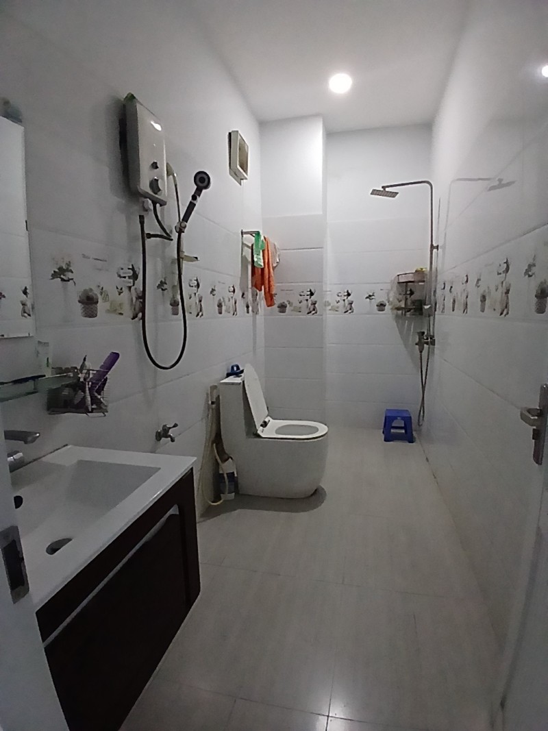 Bán nhà đường 109. Phước Long B,  Q9, Thủ Đức, TP HCM. DT 58m2, 4PN, sổ hồng. Giá  6.75  tỷ. 15981462
