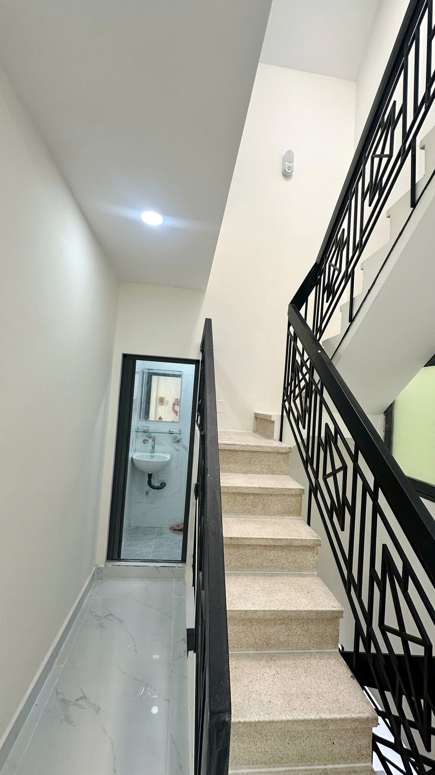 Nhà mới 2lầu/4PN Dương Bá Trạc P1Q8 P.Chánh Hưng 15981469