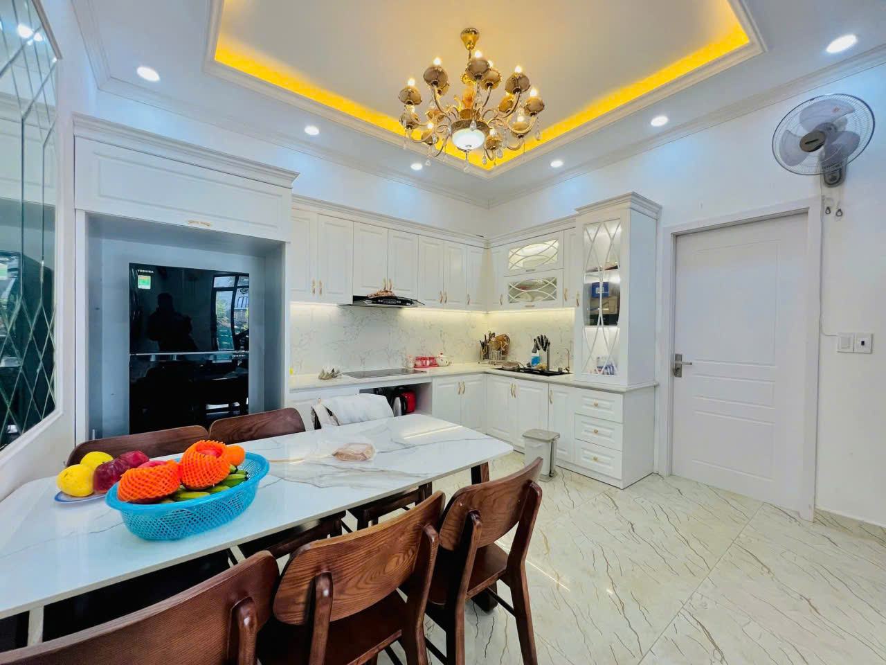 Nhà Khúc Thừa Dụ - 75m 4 tầng - ô.tô đỗ cửa - Đẹp như mớia 15981474