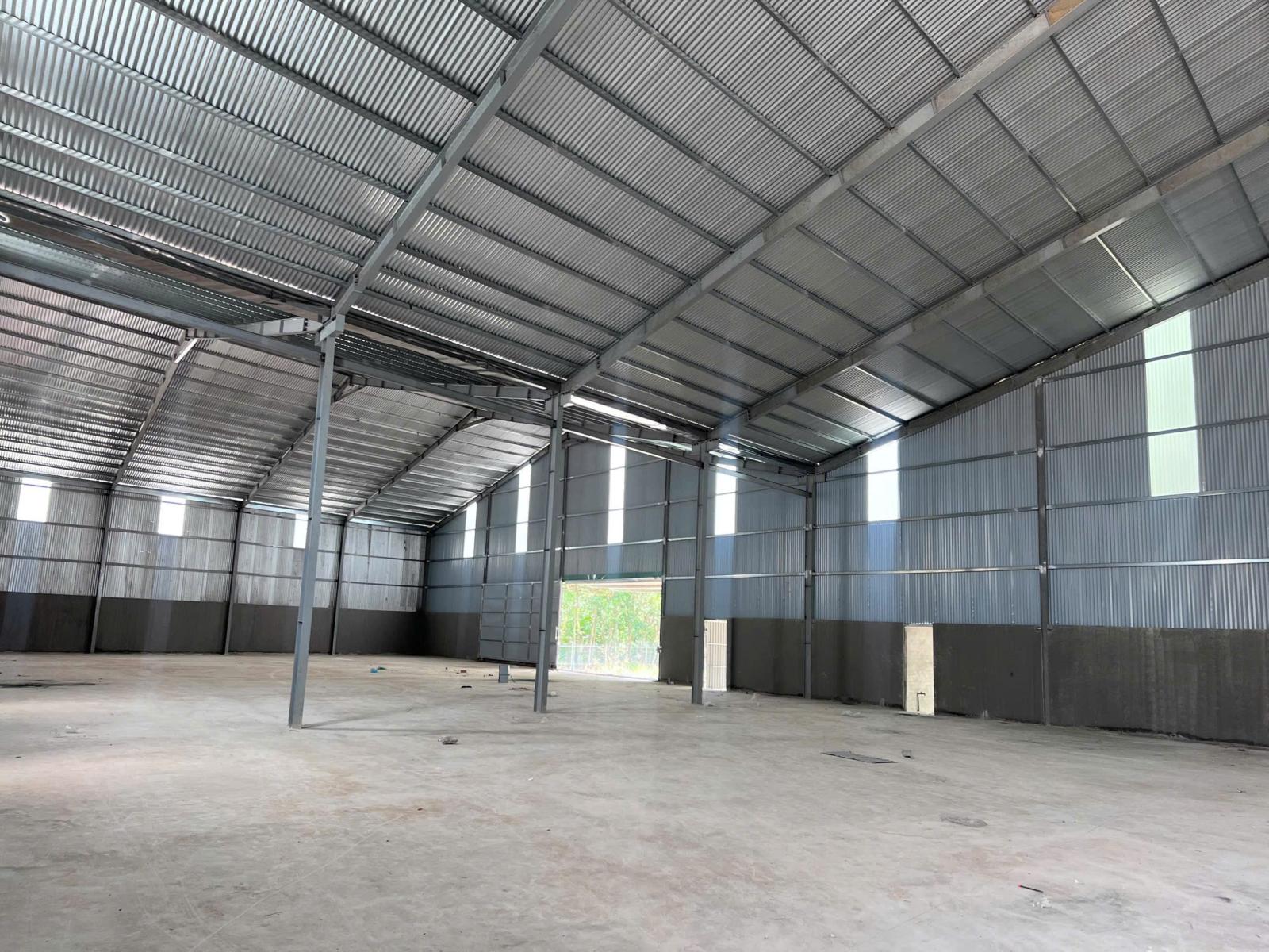 XN133 nhà xưởng xây dựng kiên cố, dễ tuyển nguồn LDPT, trống xưởng bàn giao liền 15981480