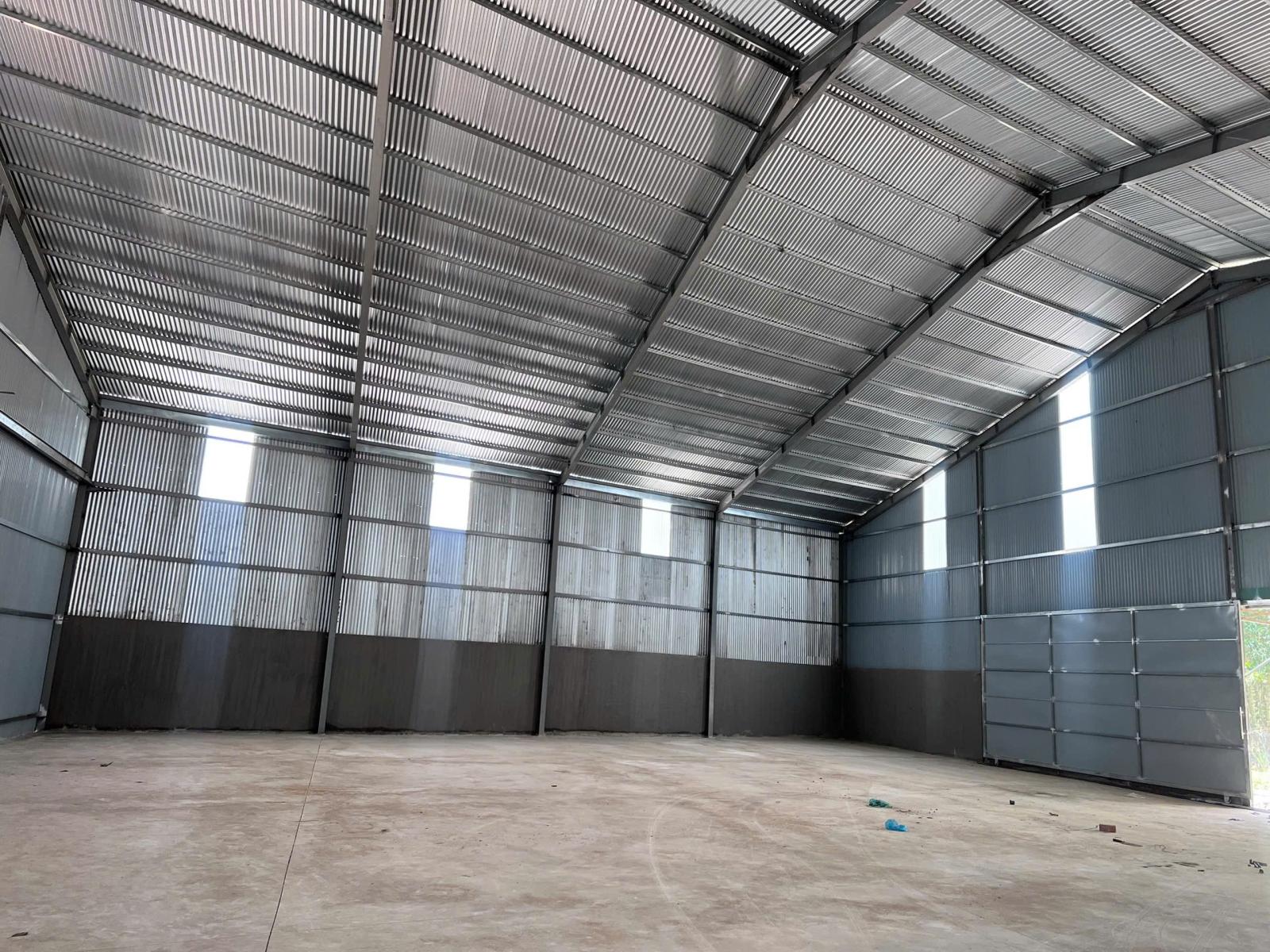 XN133 nhà xưởng xây dựng kiên cố, dễ tuyển nguồn LDPT, trống xưởng bàn giao liền 15981480