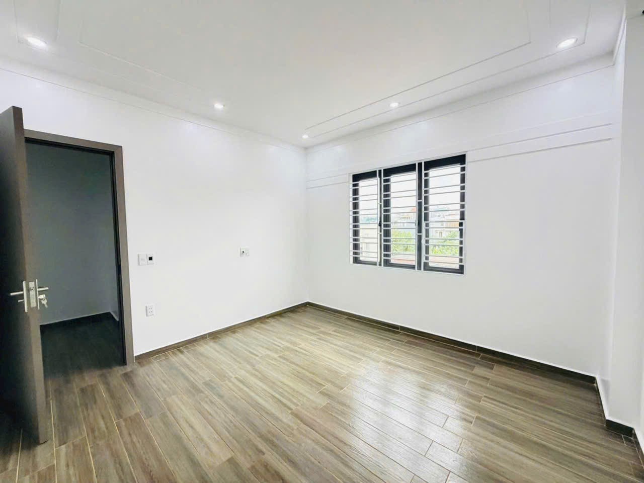 NHÀ ĐẸP- GIÁ TỐT CHÍNH CHỦ CẦN BÁN NHANH căn nhà 4 tầng tại quận Hải An , tp Hải Phòng 15981520