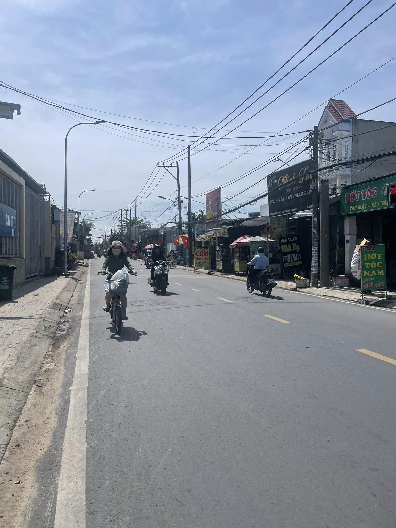 Bán nhà mặt tiền 7x45m giá 14,5 tỷ Đường Trịnh Thị Miếng 15981526