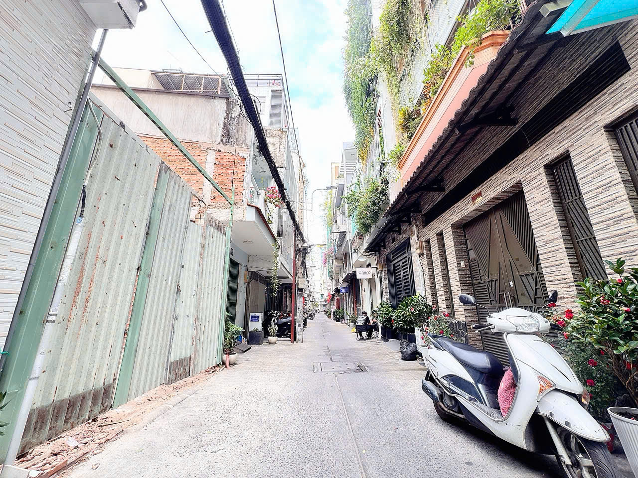 HIẾM NGANG LỚN 6M*8,5M - BÁN NHÀ 4 TẦNG XE HƠI NGỦ TRONG NHÀ Đ.VÕ VĂN TẦN, QUẬN 3 - NGAY GÓC CMT8 - 15981542