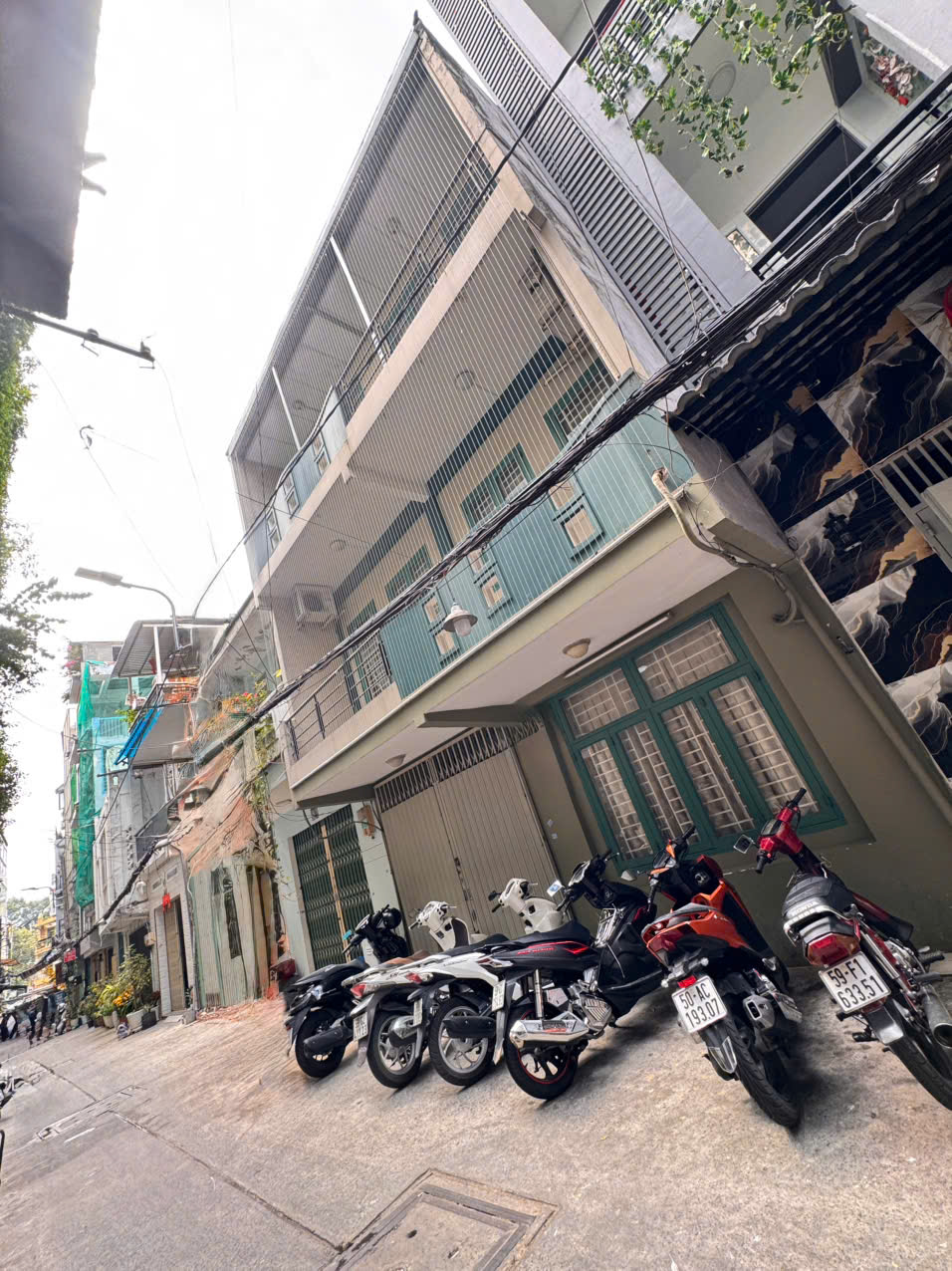 HIẾM NGANG LỚN 6M*8,5M - BÁN NHÀ 4 TẦNG XE HƠI NGỦ TRONG NHÀ Đ.VÕ VĂN TẦN, QUẬN 3 - NGAY GÓC CMT8 - 15981542